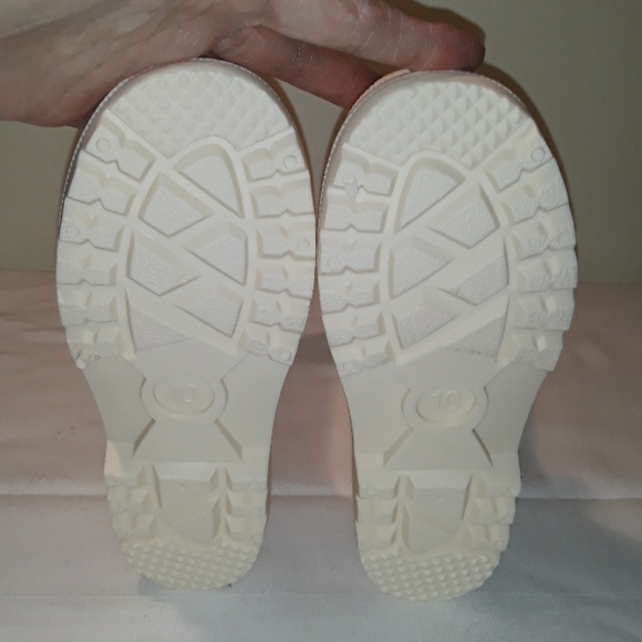 Girl cream rain boots - Picture 4 of 5